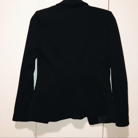 ✨H&M Fitted Blazer✨ - Picture 3 of 8